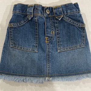 Old Navy baby girl denim skirt with pockets size 18-24 months